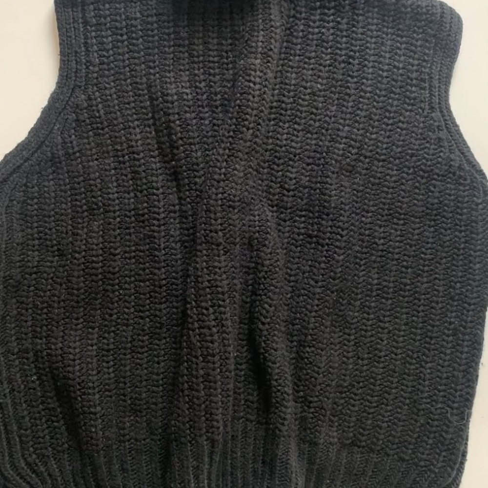 #51 H&M Charcoal Knit Turtleneck Sweater